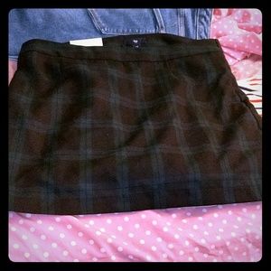 Green and black plaid mini skirt